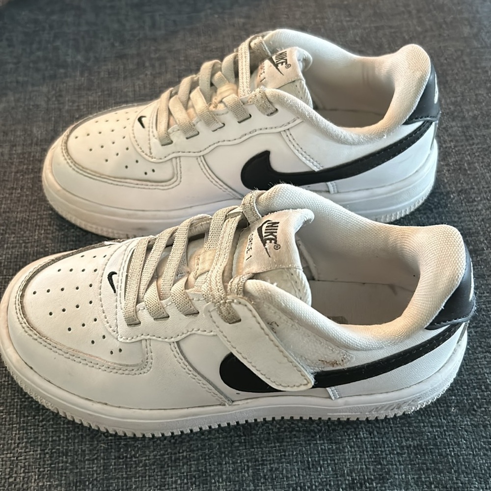 NIKE FORCE 1 -Low Easy On